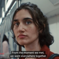 # 谷歌的新 Pixel 10 广告让我心想‘等等，他们想卖什么？’